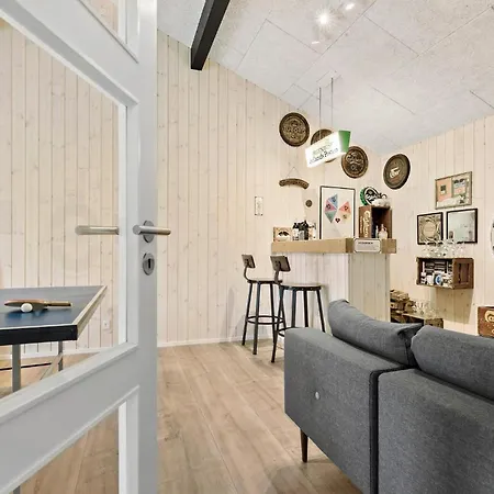 4 Bedroom Gorgeous In בית נופש *