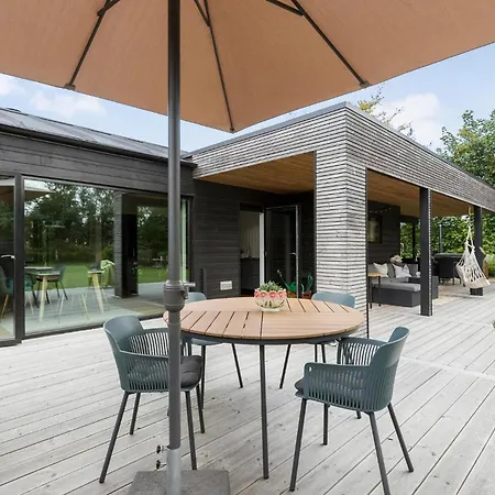 4 Bedroom Gorgeous In * Glesborg